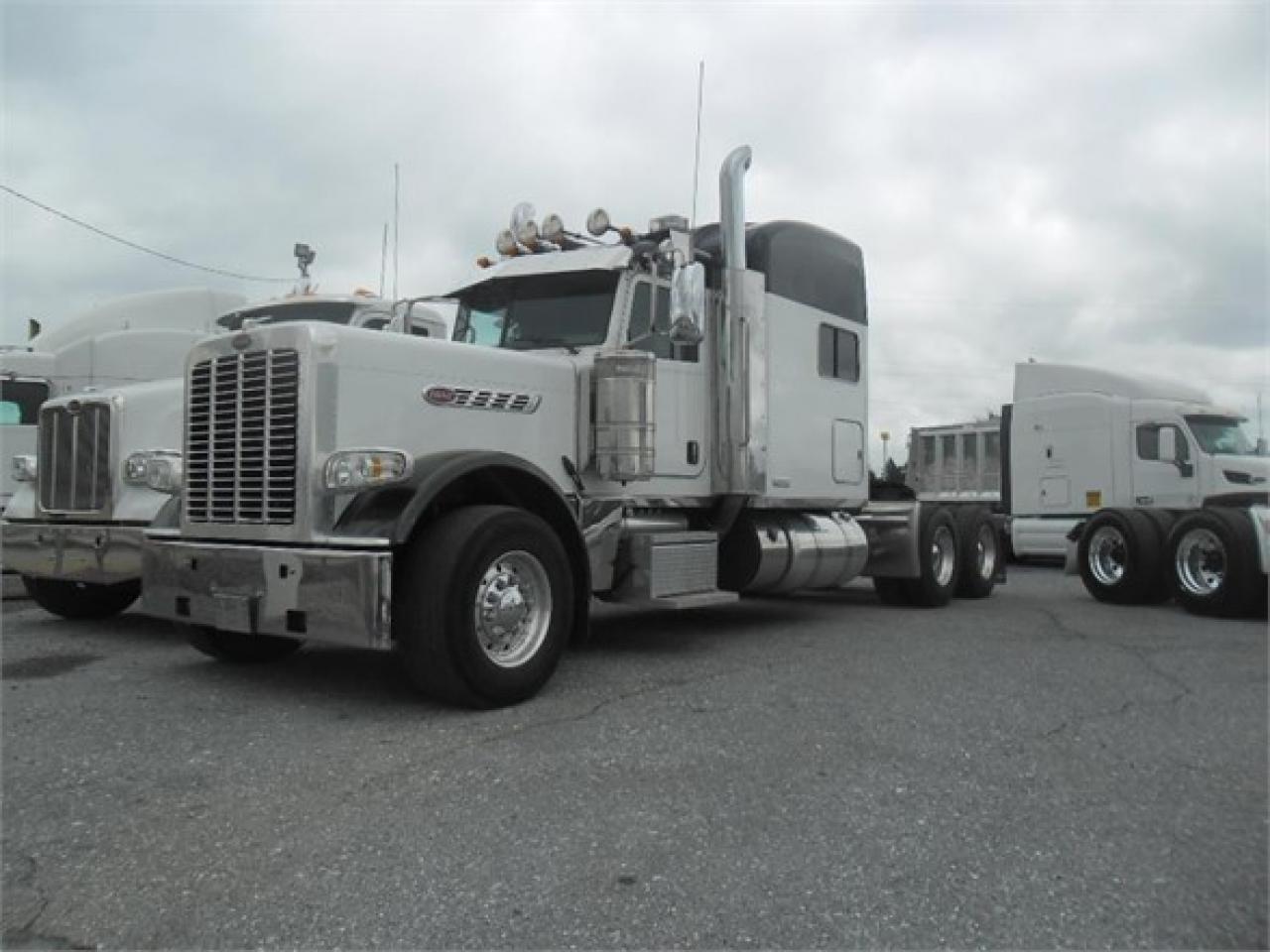 Peterbilt 389 Dump Truck